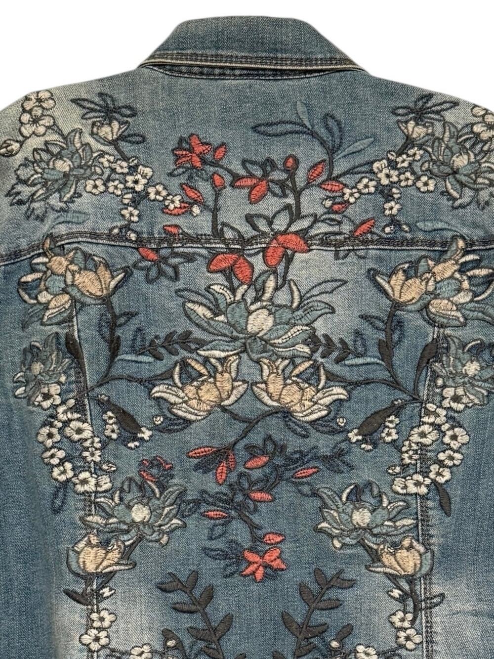 Baccini Embroidered Floral Denim Jacket Blue Trucker Boho Botanical Women's M